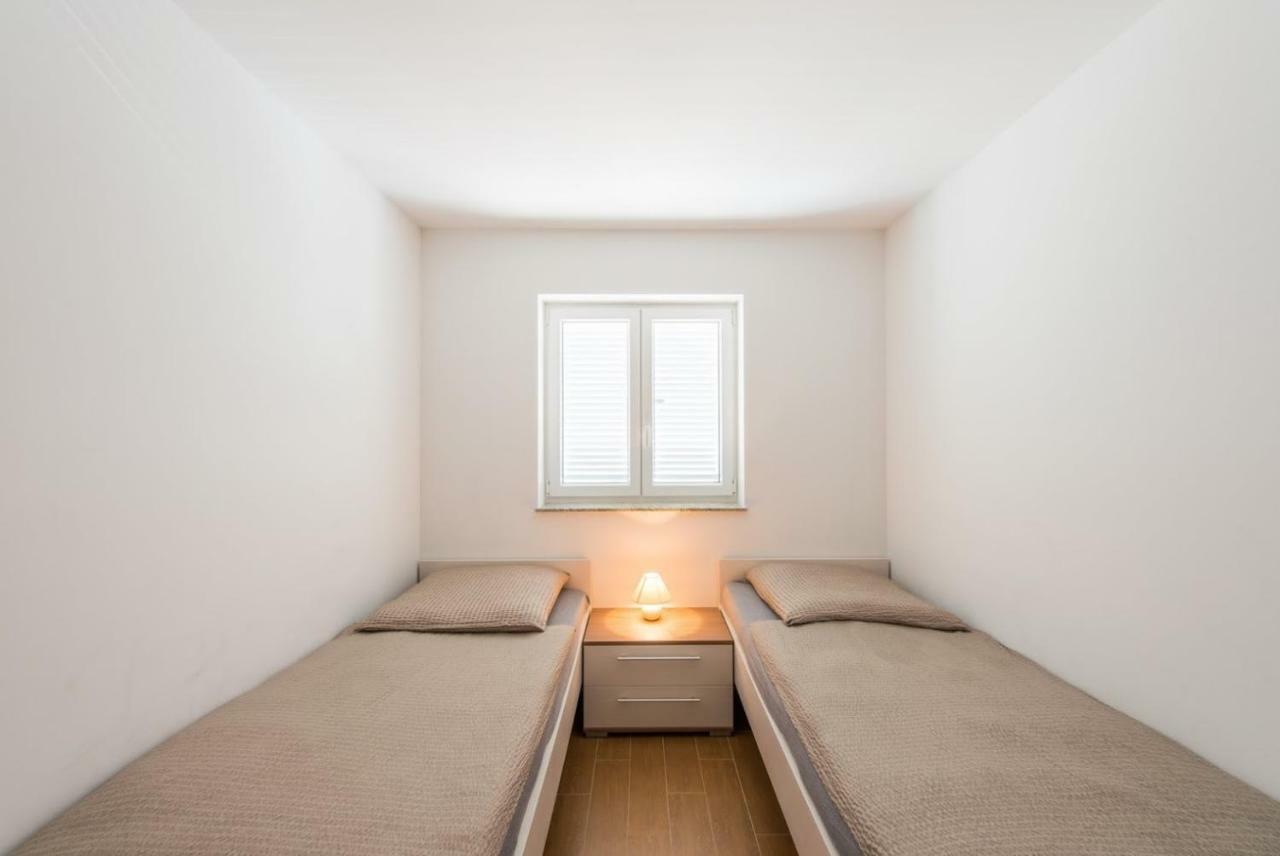 Fewo Villa Adria Barusic エクステリア 写真