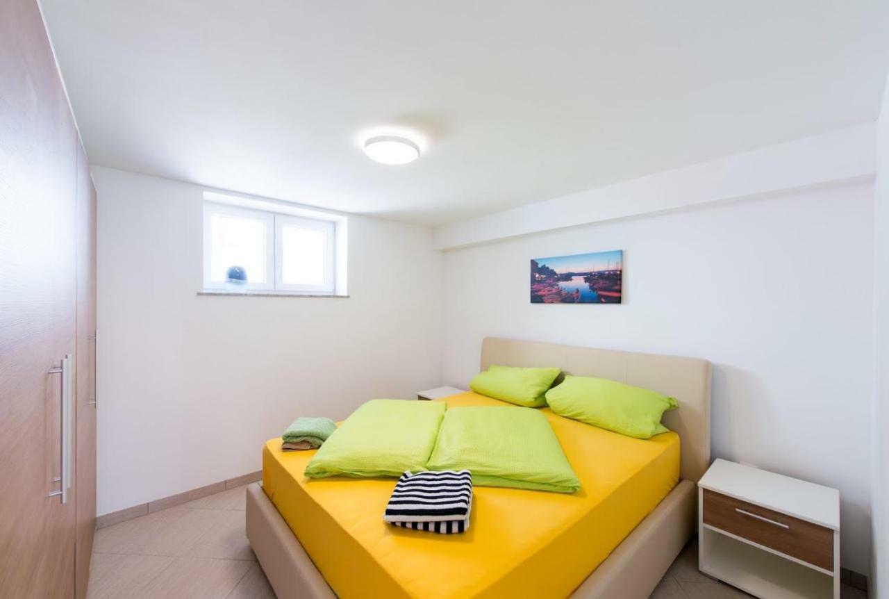 Fewo Villa Adria Barusic エクステリア 写真